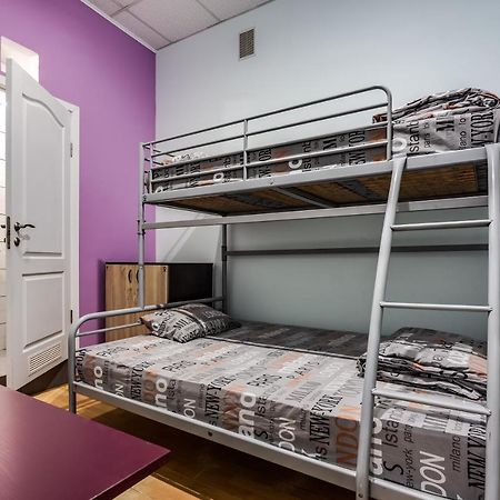 Mister Hostel Lviv Exteriör bild